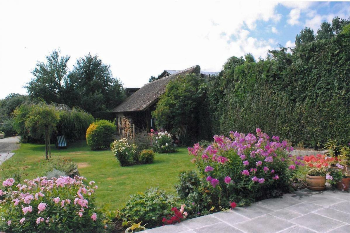 Chambre D'Hote Courtoux Saint-Denis-sur-Sarthon Esterno foto