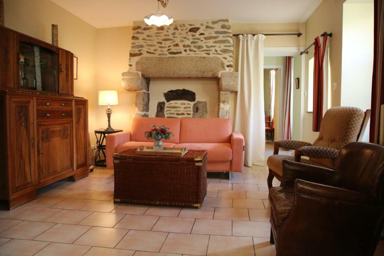 Chambre D'Hote Courtoux Saint-Denis-sur-Sarthon Esterno foto